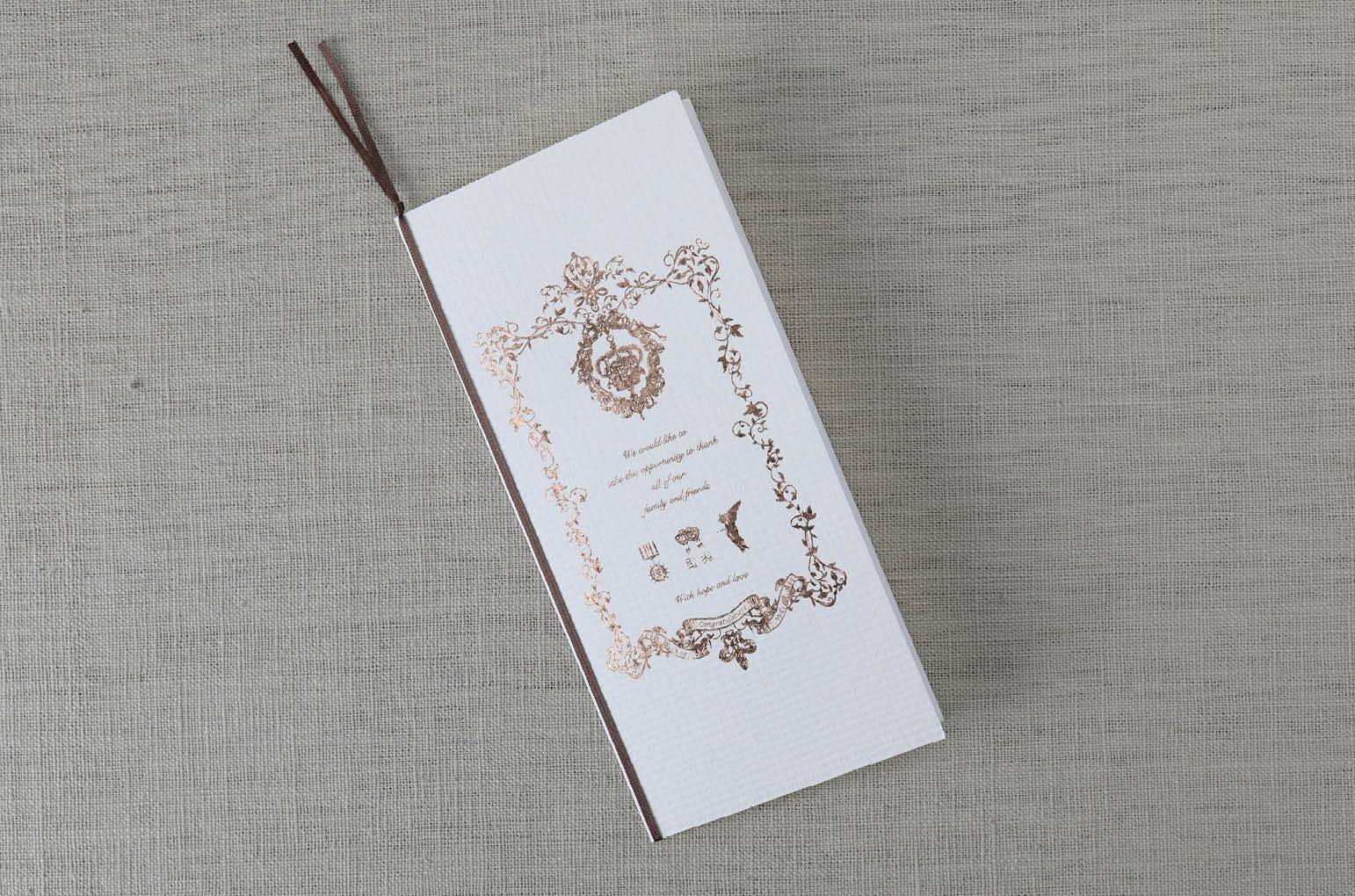 GOTHIC CHARM whiteゴシックチャーム　白　A4